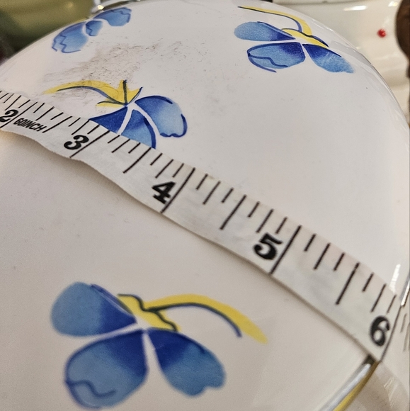 Vintage Inspirado Floral Ceramic Canister - Picture 8 of 8